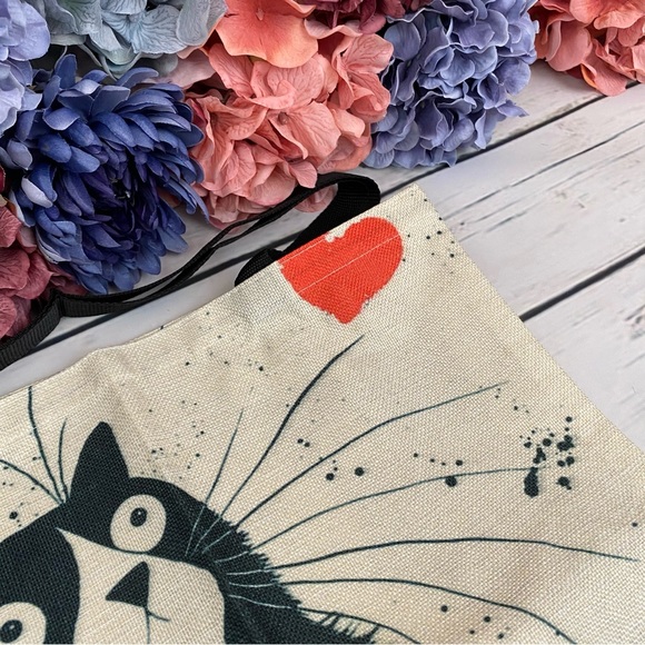 Eco-Friendly Black Cat with Heart Folding Tote Bag - Picture 5 of 12